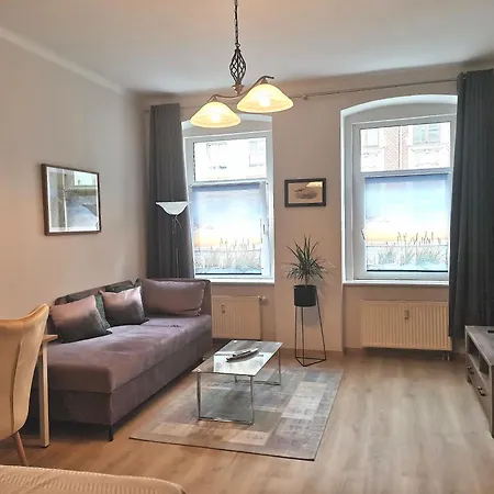 Vogelwarte - Gemuetlich, Gut Ausgestattet, Zentrumsnah Appartement Plauen